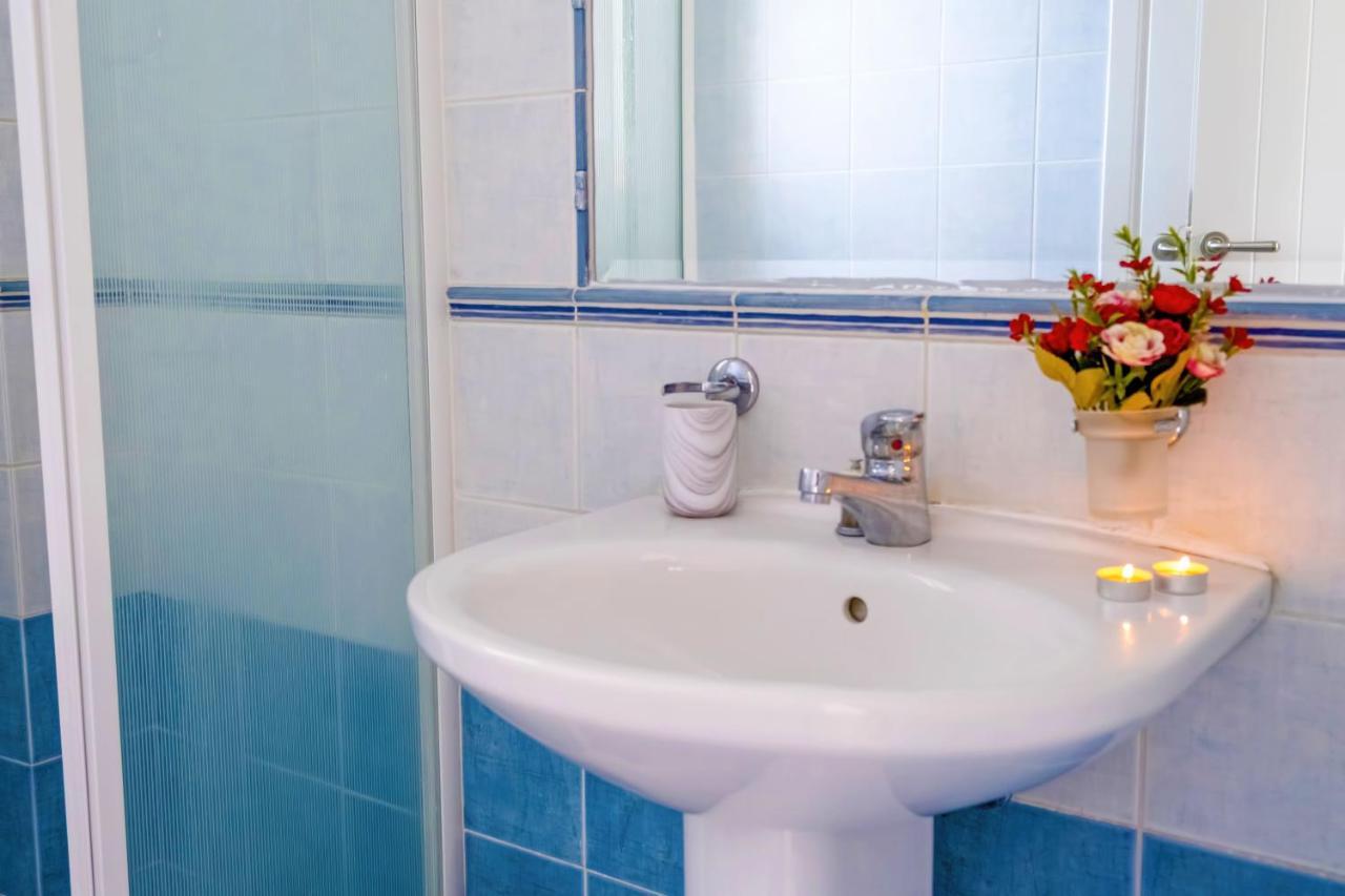 Villa Afroditi In Chania Near Airport With Private Pool, Free Wi-Fi, Souda Bay Views, Garden Oasis Kounoupidhianá エクステリア 写真
